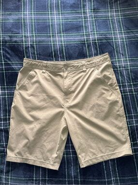 Prana army green shorts with adjustable waist. Size 36
